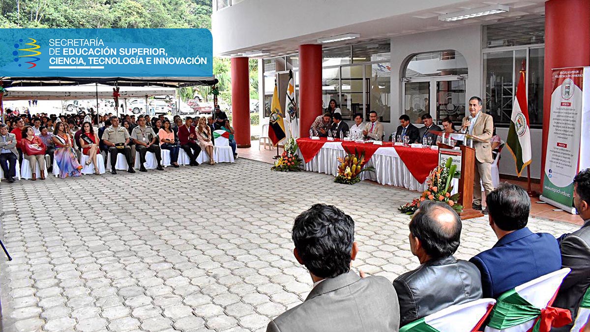 Augusto Barrera, felicitó los esfuerzos de la Espoch por fortalecer la educación en la Amazonía.