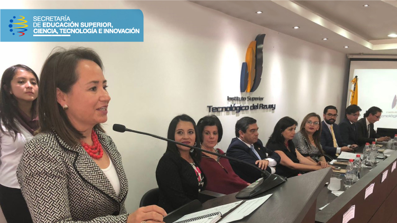 Ximena Ponce, subsecretaria de Senescyt, destaca el proceso de fortalecimiento de los institutos técnicos y tecnológicos.