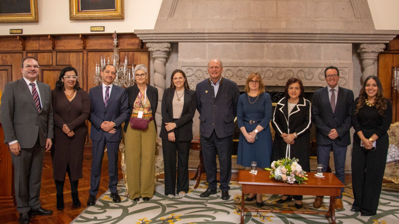 Desde la Senescyt se impulsa de manera permanente la cooperación internacional.